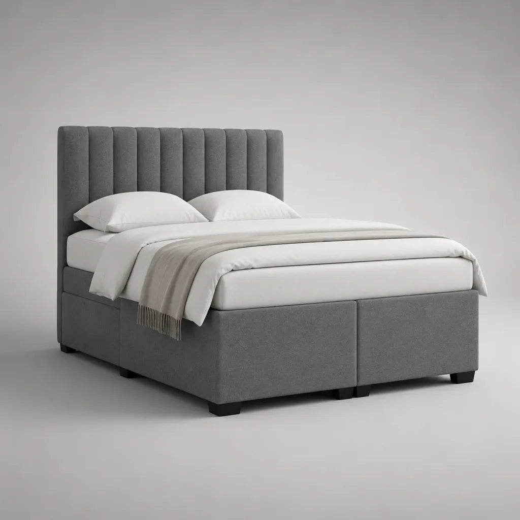 Lit double rembourré 160 × 200 cm en tissu gris avec tête de lit à panneaux verticaux